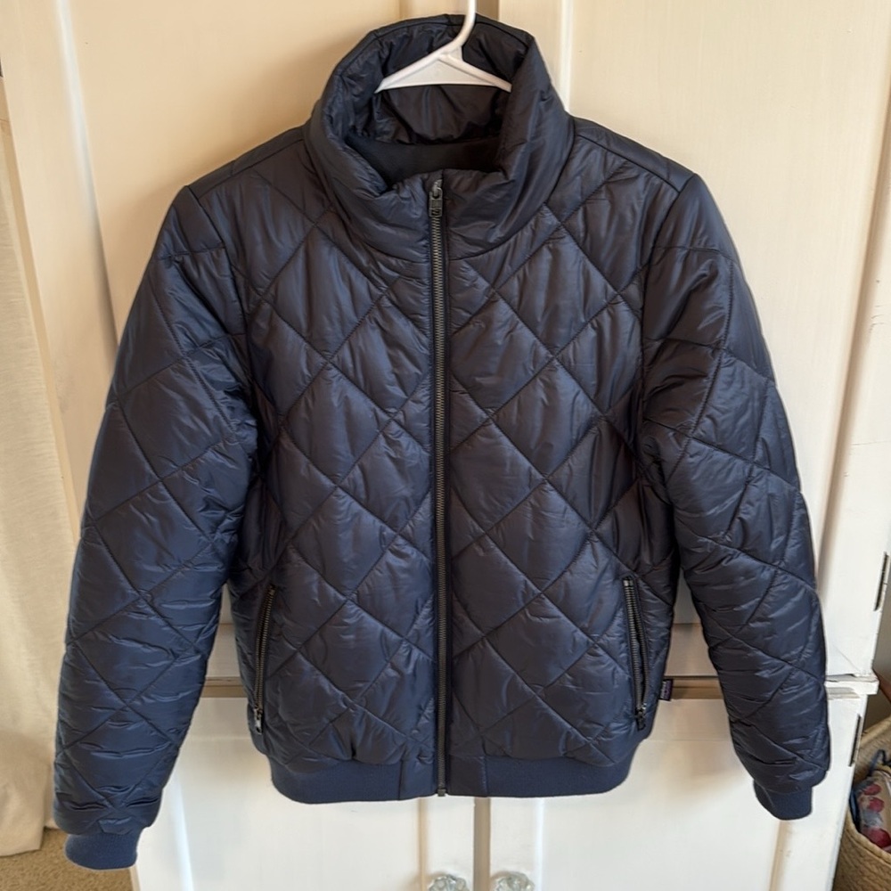 Patagonia W’s Prow Women’s Bomber Jacket Size M, like new. Navy grey. - Picture 3 of 8